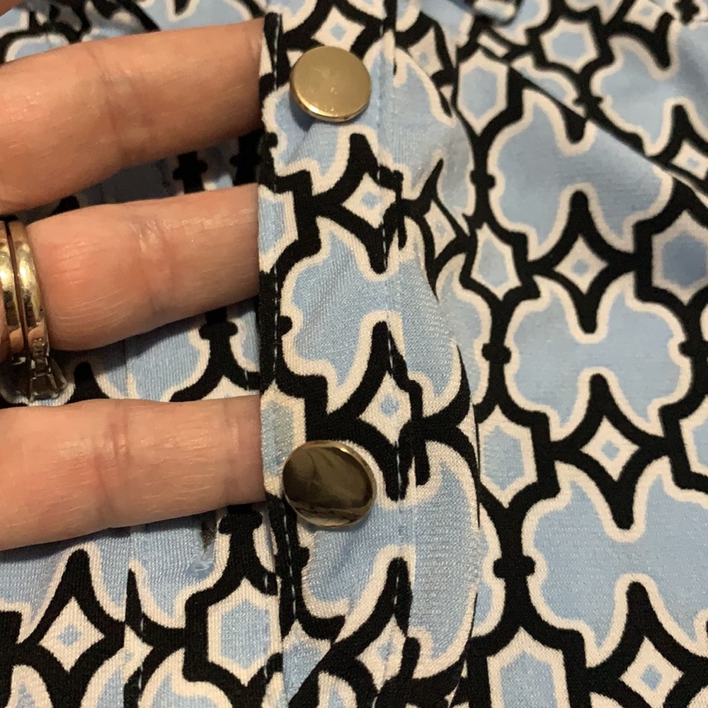 Cute top! - Picture 7 of 7